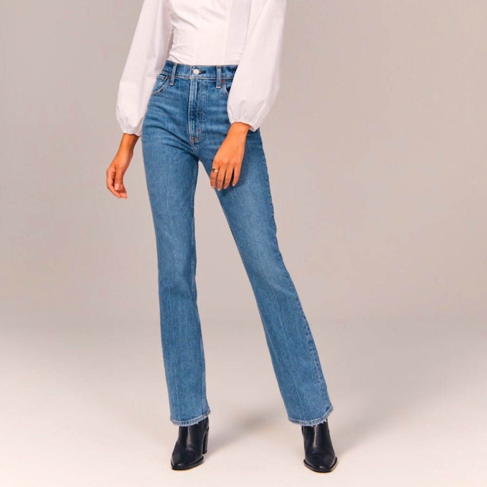 ABERCROMBIE & FITCH | Ultra High Rise Vintage Flare Jeans | Medium Wash